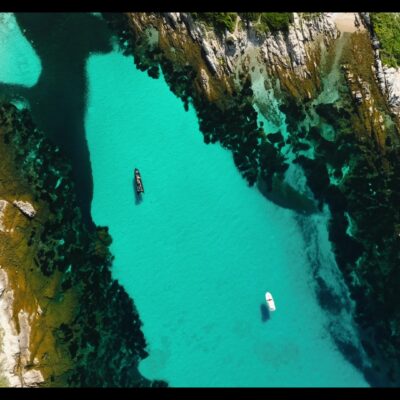 Falaises et mer de Revelatta